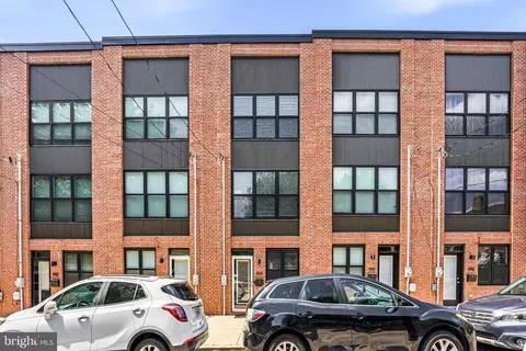 444 Kingsley St, Philadelphia, PA 19128