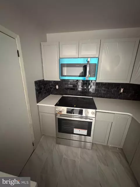 2169 E Firth St, Philadelphia, PA 19125