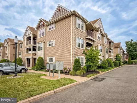 72105 00 Delaire Landing Rd, Philadelphia, PA 19114