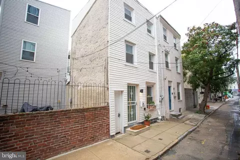 1128 Oneil St, Philadelphia, PA 19123