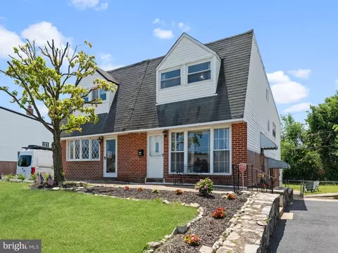 1012 Tomlinson, Philadelphia, PA 19116