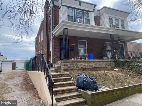 6833 Cottage St, Philadelphia, PA 19135