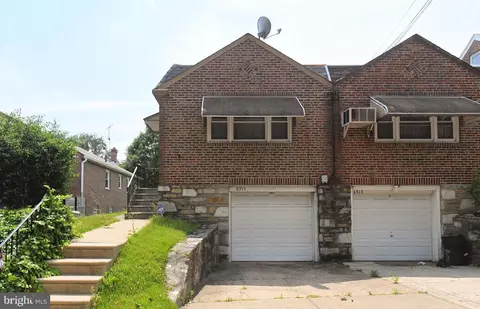 6915 Oakley St, Philadelphia, PA 19111