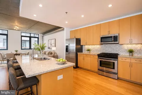 1352 South St #213, Philadelphia, PA 19147