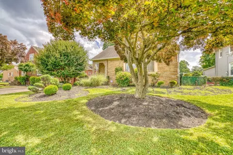 4620 Convent Ln, Philadelphia, PA 19114