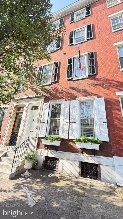 1310 Pine St, Philadelphia, PA 19107