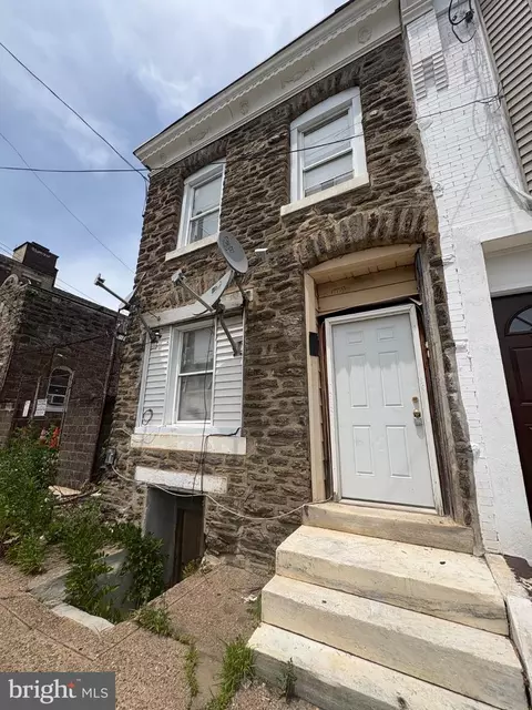 2037 W Toronto St, Philadelphia, PA 19132