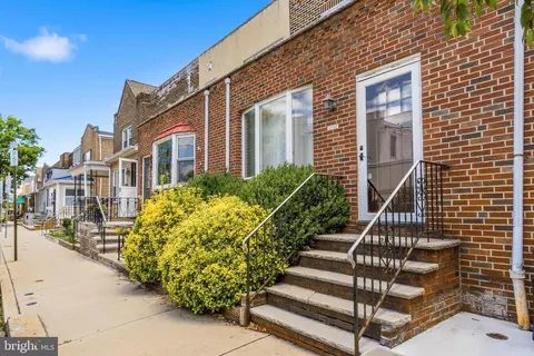 2737 S 12th St, Philadelphia, PA 19148