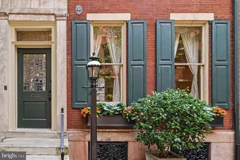 1806 Delancey Pl, Philadelphia, PA 19103