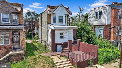 4852 N 9th St, Philadelphia, PA 19141