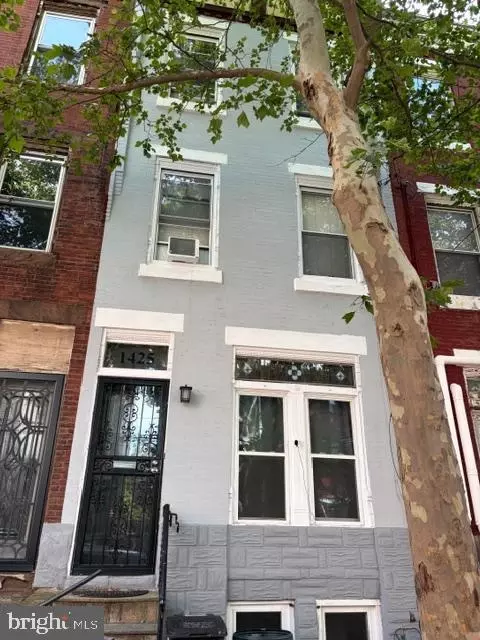 1425 N Lawrence St, Philadelphia, PA 19122