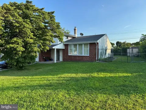 122 Pocasset Rd, Philadelphia, PA 19115