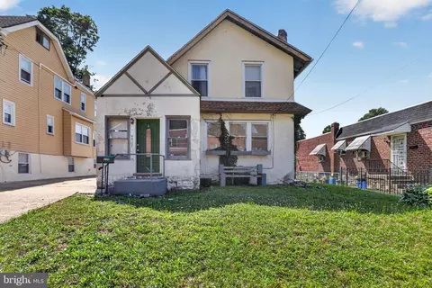 5709 Weymouth St, Philadelphia, PA 19120