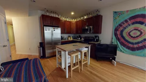 516 N 34th St, Philadelphia, PA 19104