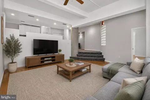 244 N 48 N 3rd St #4C & 4D, Philadelphia, PA 19106