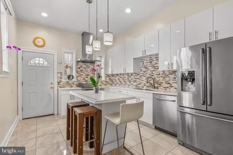 2515 S 16th St, Philadelphia, PA 19145
