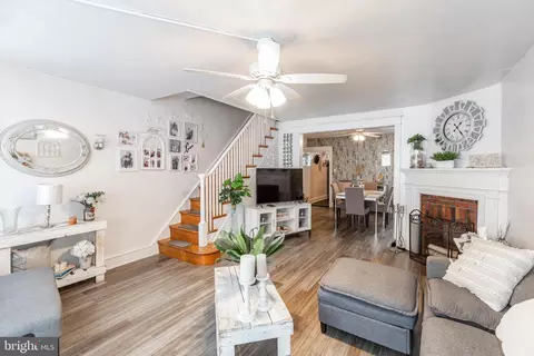578 Rosalie St #A, Philadelphia, PA 19120