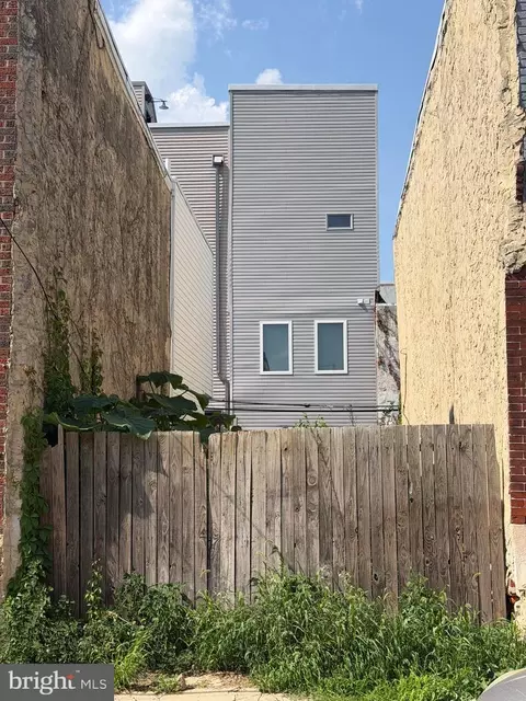 1933 Mountain St, Philadelphia, PA 19145