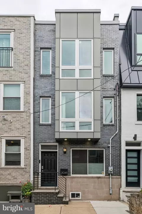2045 Saint Albans St, Philadelphia, PA 19146