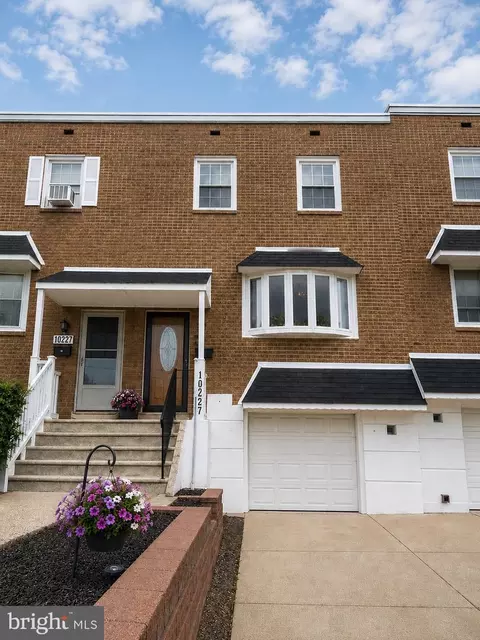 10227 N Canterbury Rd, Philadelphia, PA 19114