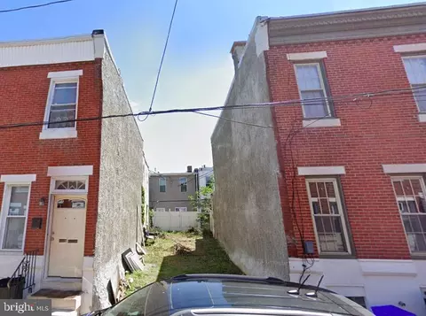 1261 S Dover St, Philadelphia, PA 19146