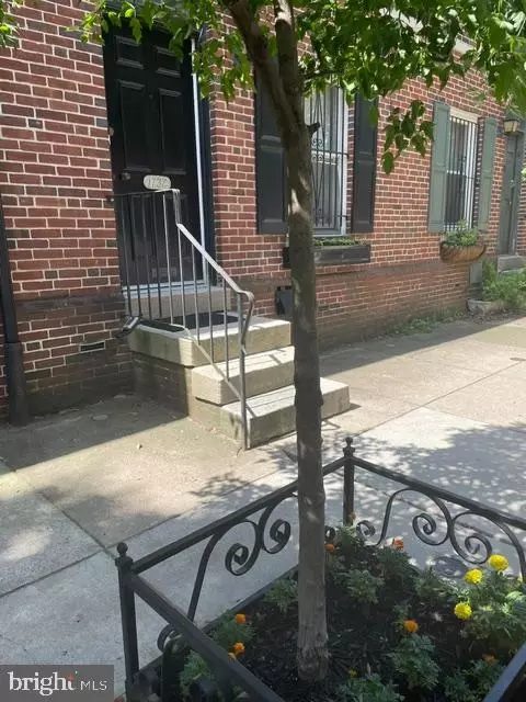 1732 Lombard St, Philadelphia, PA 19146