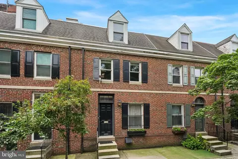 1732 Lombard St, Philadelphia, PA 19146