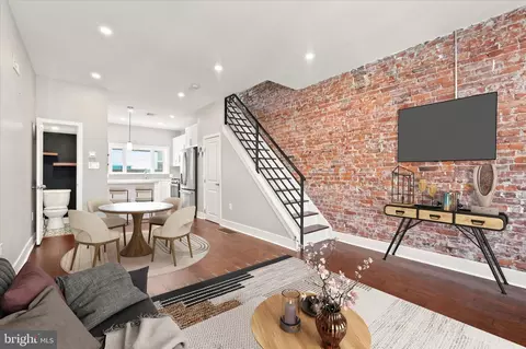 2513 S Clarion St, Philadelphia, PA 19148