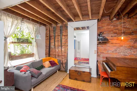 1608 N Dover St, Philadelphia, PA 19121