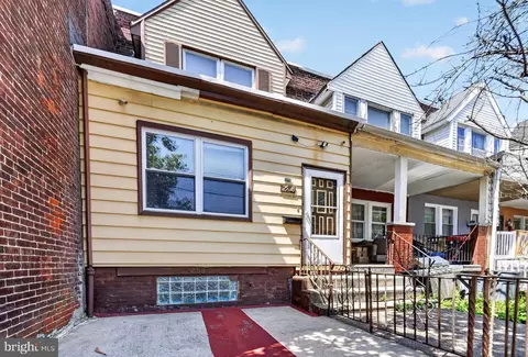 2558 S 61st St, Philadelphia, PA 19142
