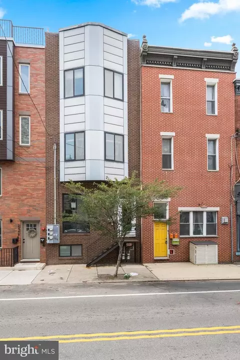 2450 Frankford Ave #A, Philadelphia, PA 19125