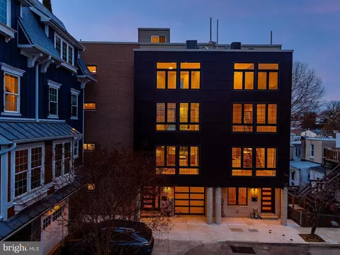252 Gates St, Philadelphia, PA 19128