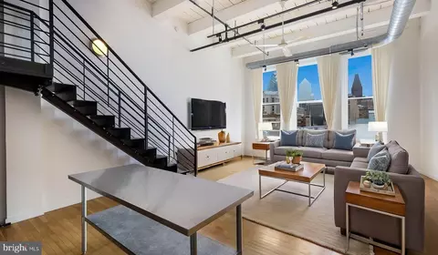 1027 Arch St #606, Philadelphia, PA 19107
