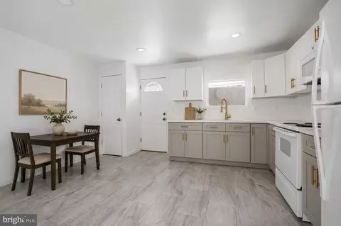 1928 W Carey St, Philadelphia, PA 19140