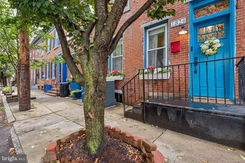 1824 Montrose St, Philadelphia, PA 19146