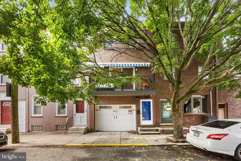 908 Greenwich St, Philadelphia, PA 19147