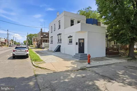2501 S Dewey St, Philadelphia, PA 19142
