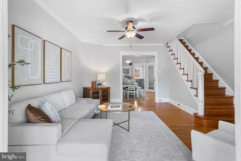 660 Wendover St, Philadelphia, PA 19128