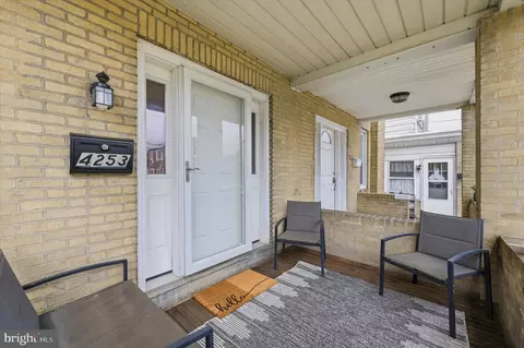 4253 Houghton St, Philadelphia, PA 19128