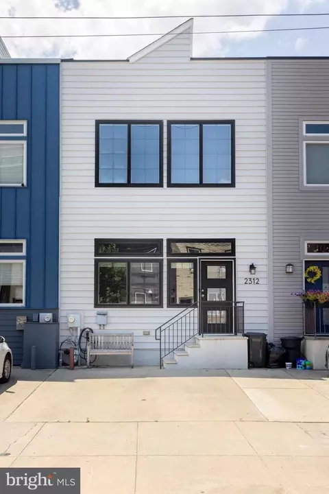 2312 E Sergeant St, Philadelphia, PA 19125