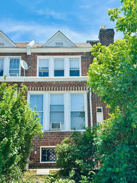 5019 F St, Philadelphia, PA 19124