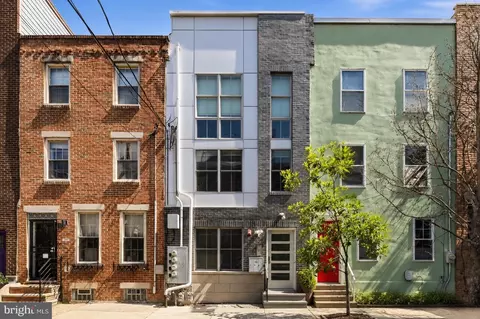 1821 Carpenter St #A, Philadelphia, PA 19146