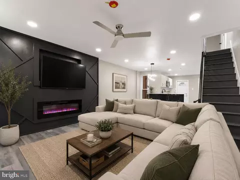 144 Fern St, Philadelphia, PA 19120