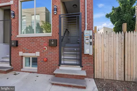1517 Bodine St N #A, Philadelphia, PA 19122