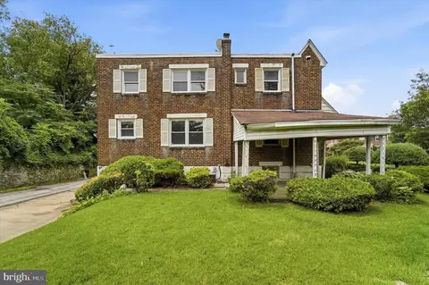 623 Acorn St, Philadelphia, PA 19128