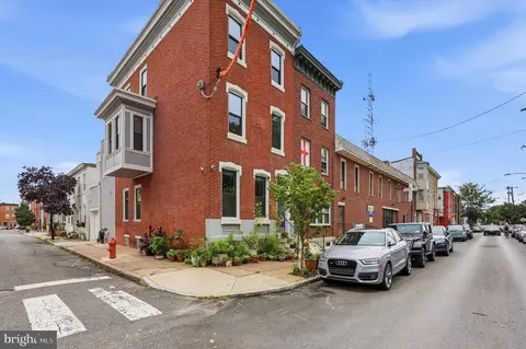 913 S 13th St, Philadelphia, PA 19147
