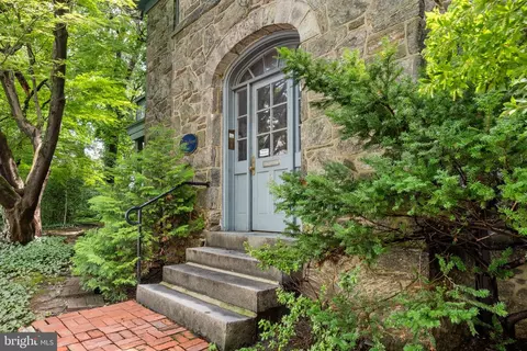 20 E Penn St #1, Philadelphia, PA 19144