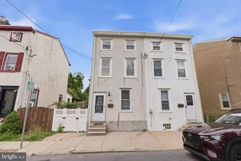 440 Lemonte St, Philadelphia, PA 19128