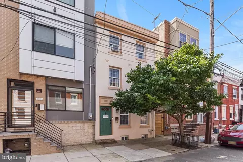 2013 Tulip St, Philadelphia, PA 19125