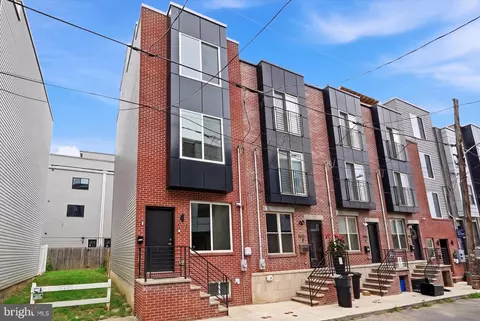 1713 W Seybert St, Philadelphia, PA 19121